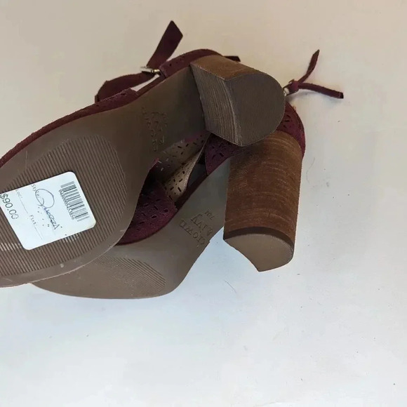 NWT Crown & Ivy Suede Stacked Heels - 7.5 - Picture 7 of 8